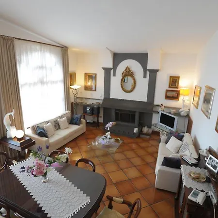 Sleeps 10 Pool Air Con Wifi * Pontone
