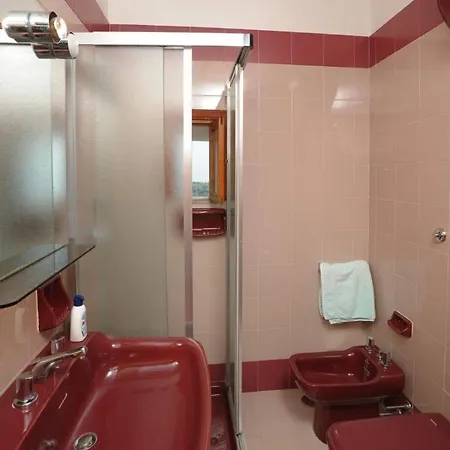 Sleeps 10 Pool Air Con Wifi