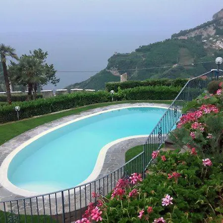 ヴィラ Sleeps 10 Pool Air Con Wifi *
