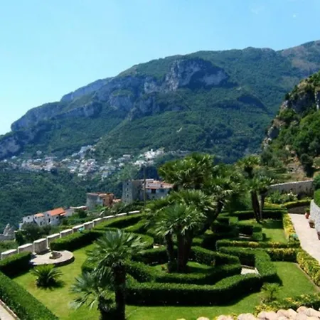 Sleeps 10 Pool Air Con Wifi * Pontone