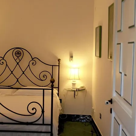 Sleeps 10 Pool Air Con Wifi * Pontone